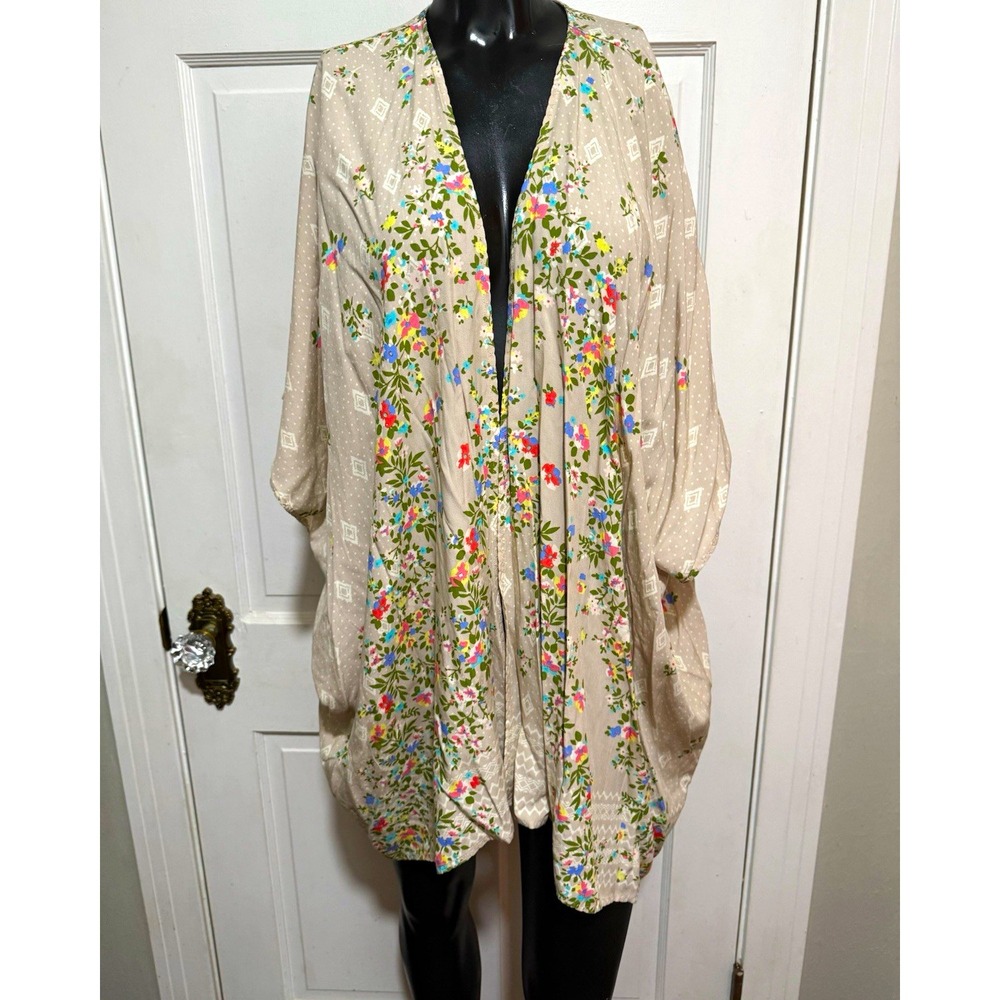 Matilda Jane Womens XS/S Floral Open Front Kimono Beige